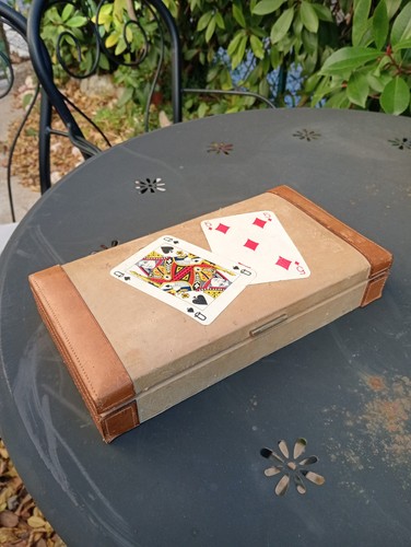 Scatola con carte - scatola,