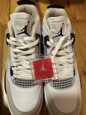 Jordan 4s bianco e nero senza