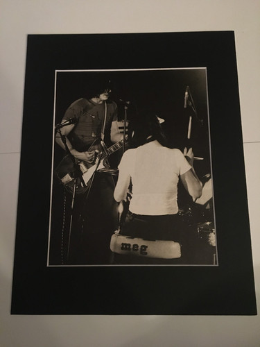 The white stripes mounted - white, stripes-mounted
