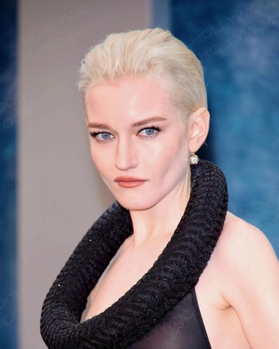 Foto julia garner - foto,