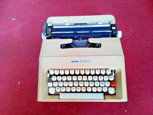 Macchina scrivere olivetti - da,