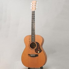 Chitarra acustica usata MATON