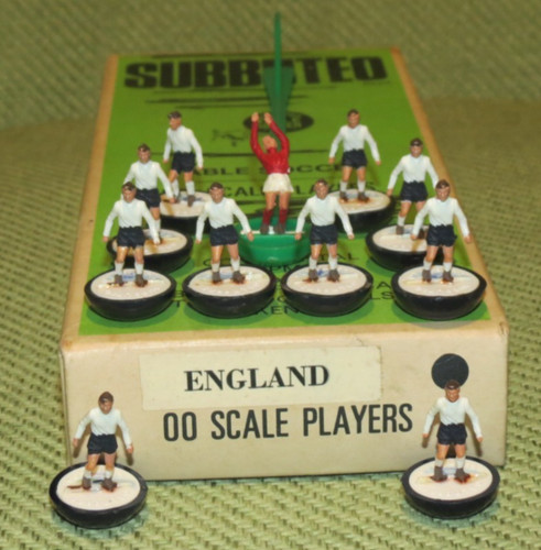 Subbuteo heavyweight 70 - heavyweight, wc