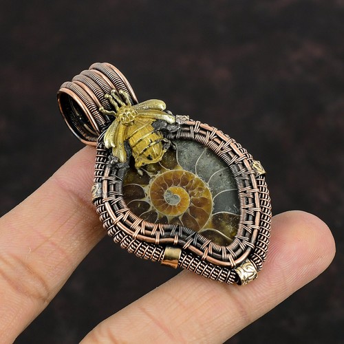 Ciondolo fossile ammonite filo