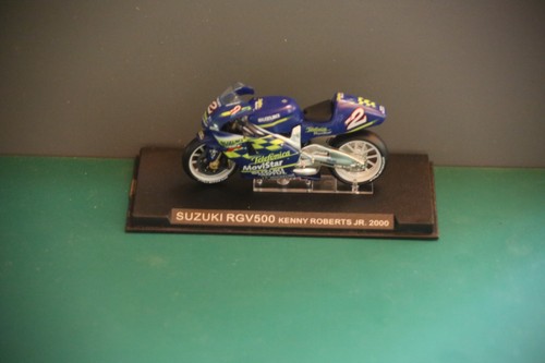 Suzuki rgv500 kenny roberts - rgv500,