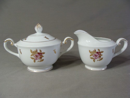 Fukagawa arita creamer - fukagawa,