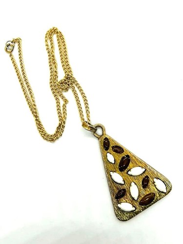 Collana con ciondolo triangolo