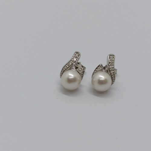 Orecchini bottone con - bottone, perla