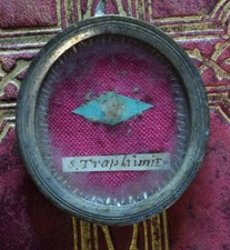 relic reliquary reliquia