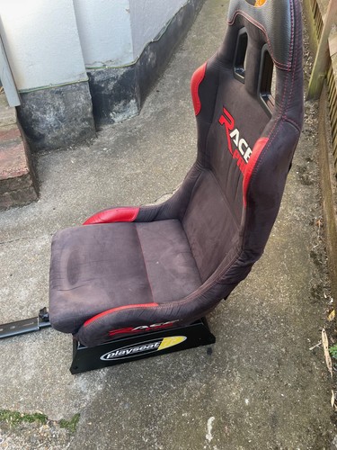 Playseat racing simulator - playseat,