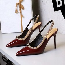 Decolte Rosso Vino Con Borchie