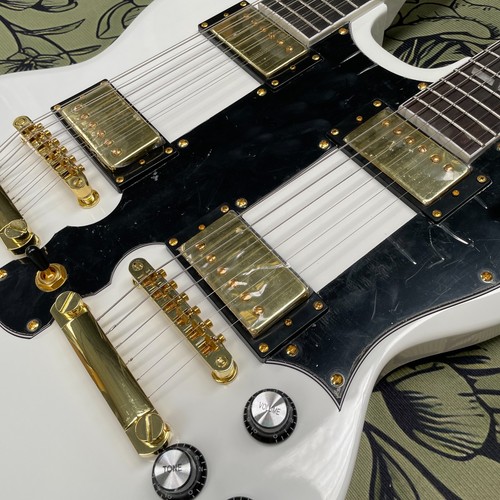 Chitarra elettrica bianca