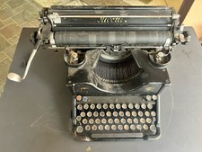Macchina da scrivere Olivetti M40 prima serie