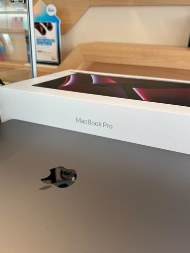 Apple macbook pro m2 - macbook,