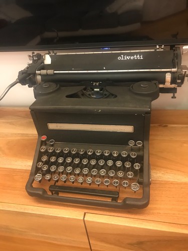 Macchina scrivere olivetti - da,