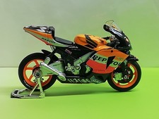 MAISTO MOTO HONDA REPSOL RC211V N.3 1:18 RIDER MAX BIAGGI MODELLINO 2005
