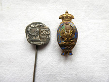 LOTTO DI 2 DISTINTIVI PIN DEL