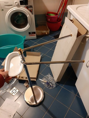 Piantana con portasalviette