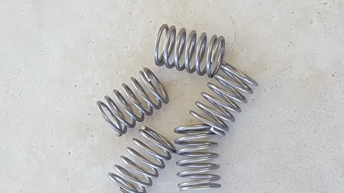 Inlet valve springs for - 5,