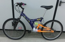 [21] BICICLETTA MBT KYIT   DI COLORE BLU ARANCIONE, CAMBIO SHIMANO A 24 RAPPORTI