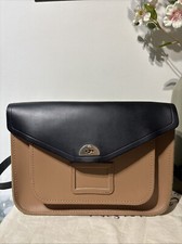 The Cambridge Satchel Company The Twist Lock Borsa in pelle 12,5 pollici nero biscotto