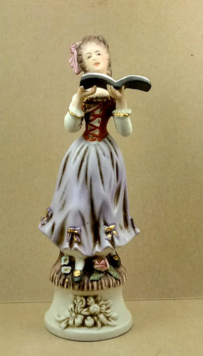 Statuina porcellana vintage