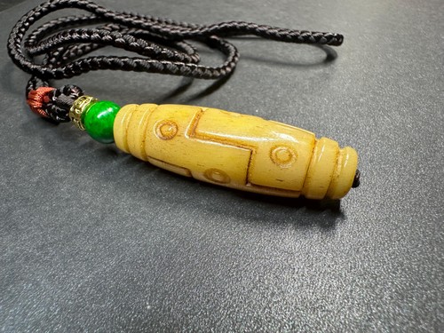 Collana amuleto con - , perline