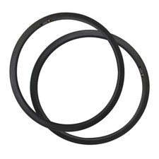 Cerchio bici strada ghiaia