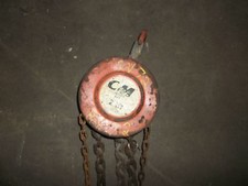 CM 622 2 TON HOIST 12’ LIFT