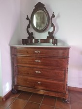 comò a cassettoni d'antiquariato