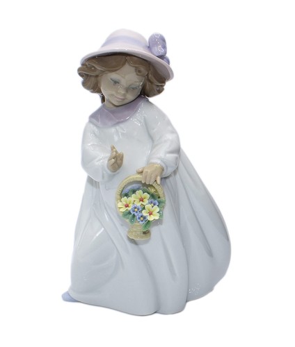 Lladro happiness 06685 - lladro, girl