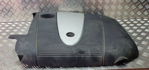 Assetto coperchio motore
