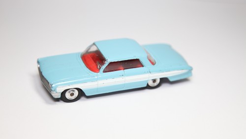 Corgi 235 oldsmobile super - 235,