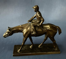Statua equestre vintage