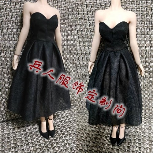 Modellino vestito tubino nero
