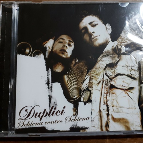 Duplici schiena contro - duplici,