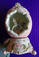 Music box vintage a forma di