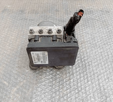 1S0614517R Aggregato ABS  VOLKSWAGEN UP! 1.0 (55Kw) Ber 3p/b/999cc