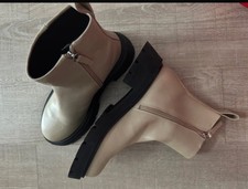 Stivaletto colore naturale