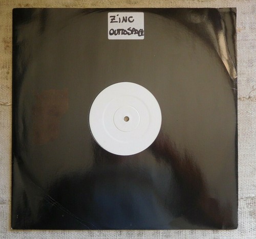 Zinc outta space - ‎–,