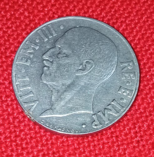 Moneta centesimi lira - moneta,