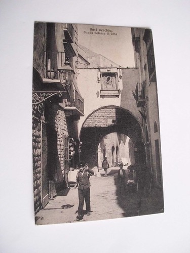 Bari vecchia strada palazzo - vecchia,