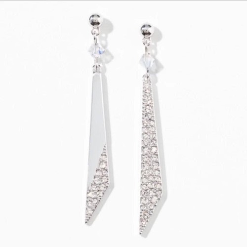 Point swarovski earrings - on,
