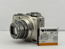 Fotocamera Fujifilm FinePix F600EXR Japan Gold con batteria originale usata