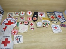 Enorme lotto collezione adesivi distintivi da braccio CROCE ROSSA ITALIANA ESPAN
