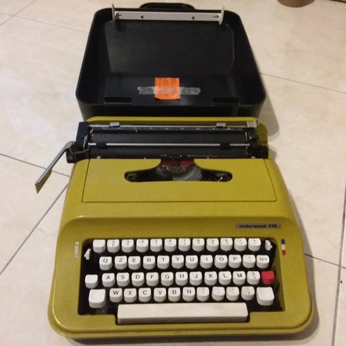 Macchina scrivere underwood - da,