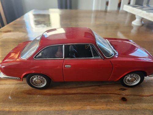 Autoart alfa romeo 1750 gtv - 1750,