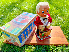 Giocattolo barman vintage a