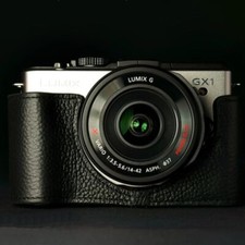 Custodia mezza fotocamera vera