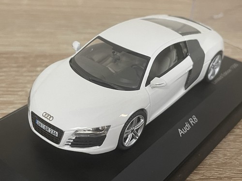 Schuco audi r8 - 1:43,